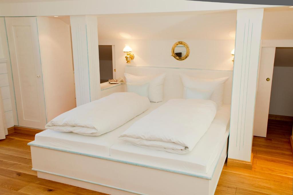 Landhaus Marinella Hotel Garni Bad Wiessee Quarto foto